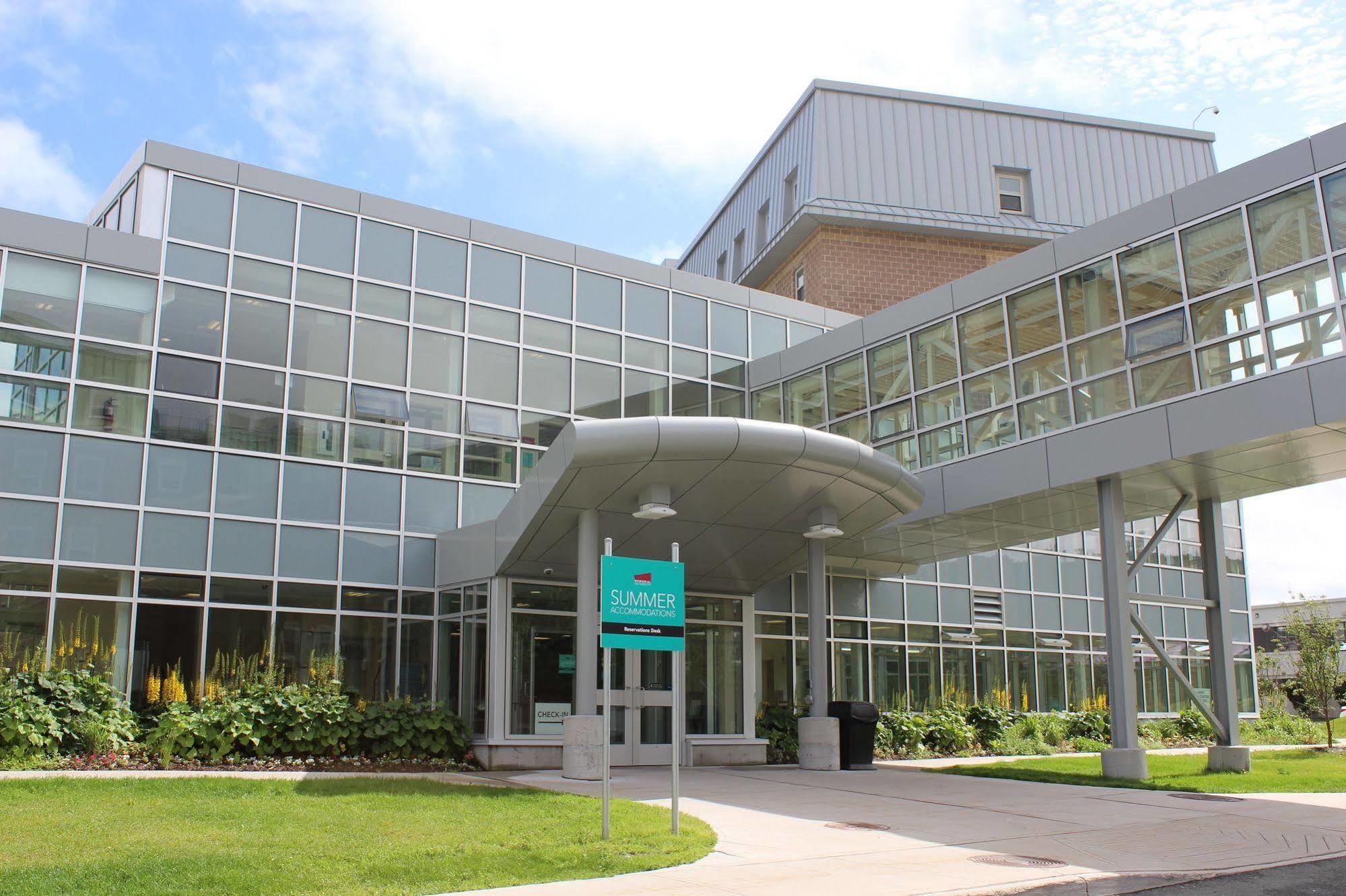 Memorial University Сент Джонс Екстериор снимка