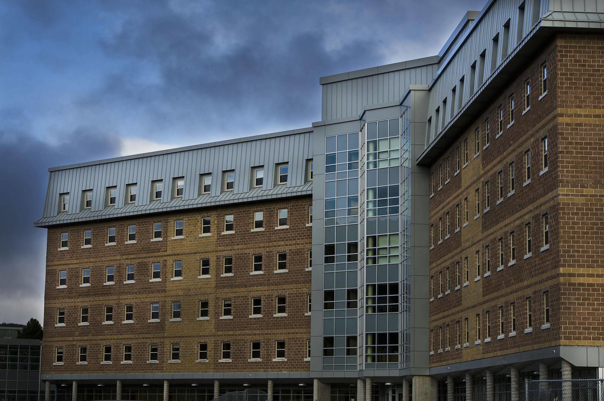 Memorial University Сент Джонс Екстериор снимка